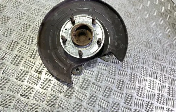 Opel Zafira C Rear wheel hub