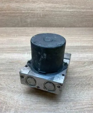 BMW 5 E60 E61 ABS Pump 6758743 0265234136