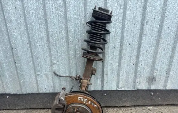 Fiat Freemont Front wheel hub spindle knuckle