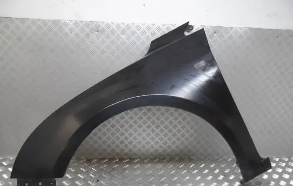 Chevrolet Cruze Fender end trim 