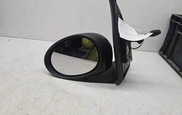 Peugeot 107 Front door electric wing mirror 879400H010