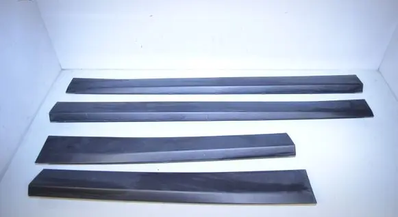 BMW X1 F48 F49 Front door trim (molding) 7352093 51137352093 7352094