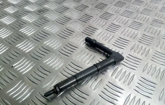 Nissan Almera N16 Fuel injector 484391 0731