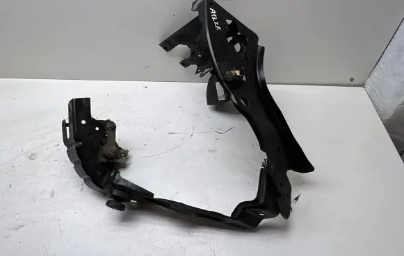 Radiator support slam panel bracket