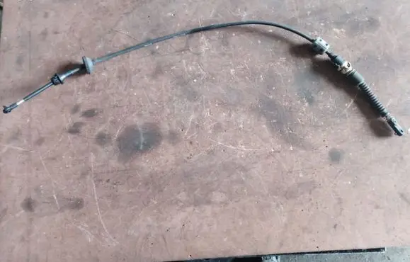 Gear shift cable linkage