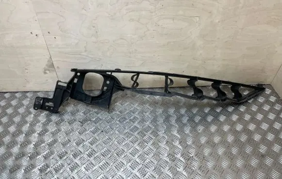 BMW X6 E71 Fender mounting bracket 7157989