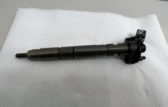 Audi A6 S6 C6 4F Fuel injector 059130277BD 0445115079 08040405097