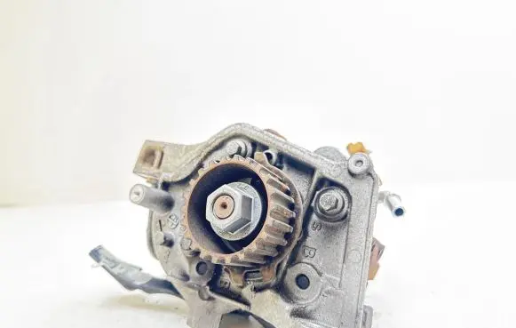 Ford C-MAX II Fuel injection high pressure pump 9676289780 A2C53384082