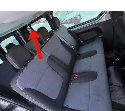 Opel Vivaro Third row seat belt 898411254R 34142247F 93459459