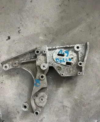 Fiat Punto Evo A/C compressor mount bracket 46552526