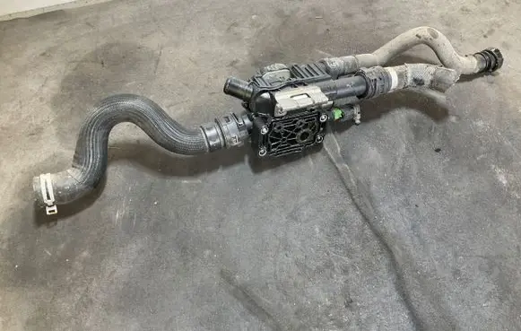 Peugeot Partner Thermostat housing 9803549480