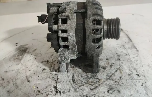 Renault Clio IV Generator/alternator 231008593R F000BL0410