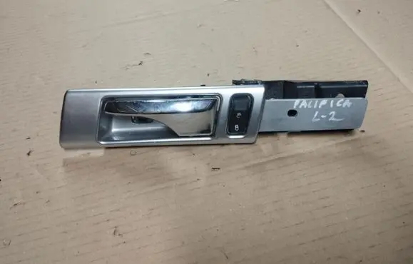 Chrysler Pacifica Rear door interior handle LPM000001645