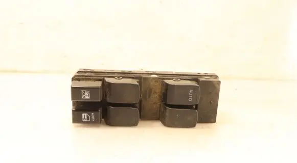 Suzuki SX4 Electric window control switch