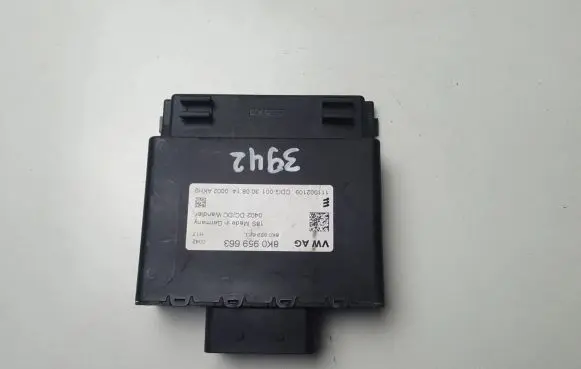 Audi A4 S4 B8 8K Voltage converter/converter module 8K0959663