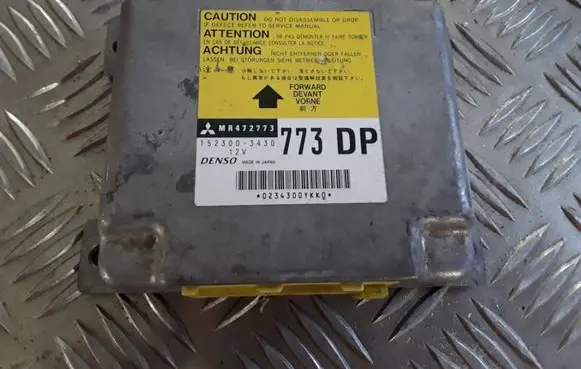 Mitsubishi Pajero Airbag control unit/module MR472773 1523003430