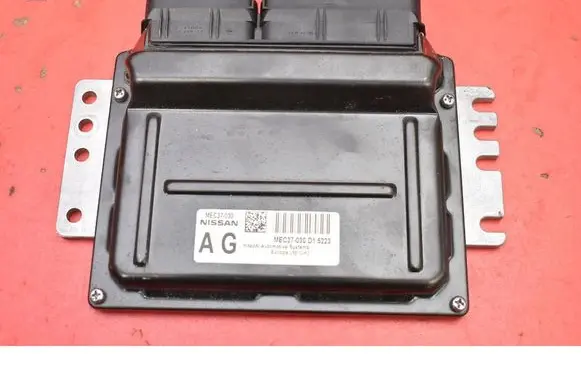 Nissan Primera Engine control unit/module ECU MEC37-030
