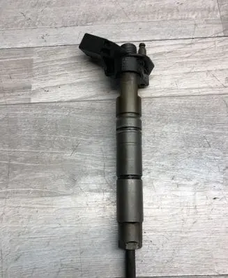 Mercedes-Benz E W212 Fuel injector A642070 0445116 090624