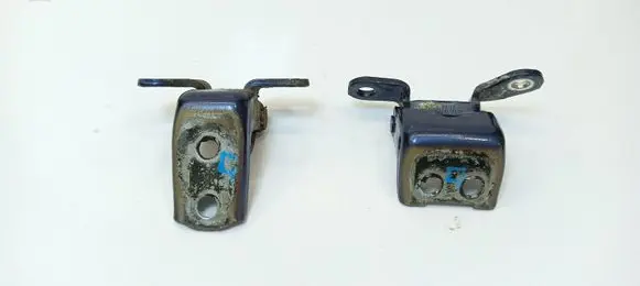 Honda CR-V Rear door hinge set 67950SWWE01ZZ 67960SWWE01ZZ