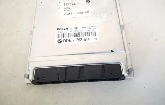 Mini One - Cooper R50 - 53 Engine control unit/module 7792544 0281011085