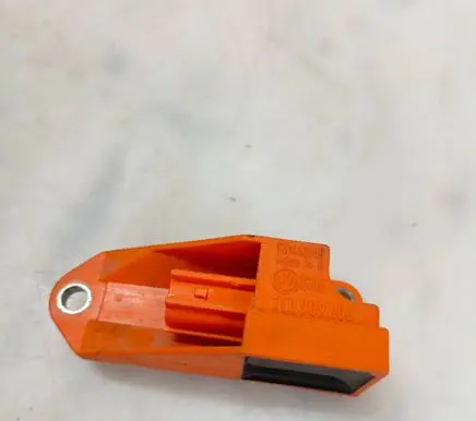 Volkswagen Touran I Airbag deployment crash/impact sensor 5WK43340 1T0909606
