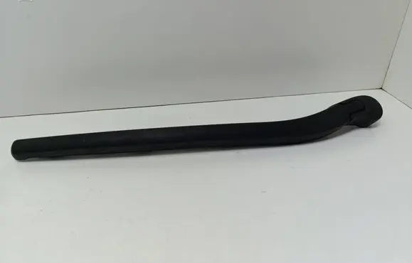 BMW 5 E60 E61 Rear wiper blade arm 7066173