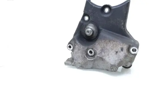 Opel Insignia A Engine mounting bracket 55566020 428702815