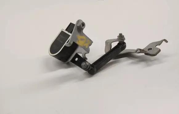 Volvo XC40 Rear air suspension level height sensor 32221477 8888807367 20240227
