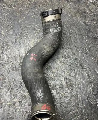 Intercooler hose/pipe