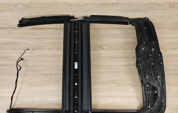 BMW 8 G16 Sunroof set 8092827 9880675