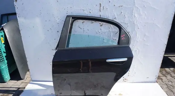 Alfa Romeo 159 Rear door 