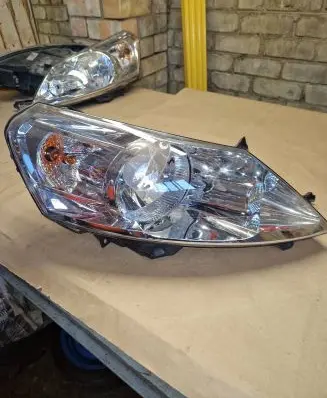 Peugeot Expert Headlight/headlamp 1401368480 89902606