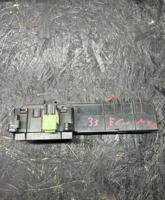 BMW 5 E60 E61 Fuse box set 25613290