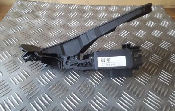 Volkswagen Jetta V Accelerator throttle pedal 6PV00874500 1K2721503M
