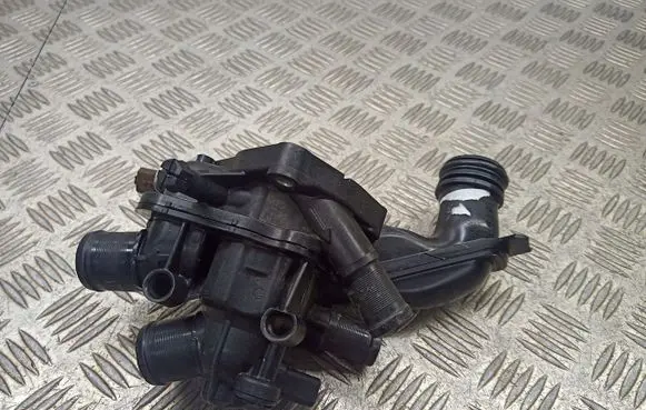 Peugeot 308 Thermostat housing 