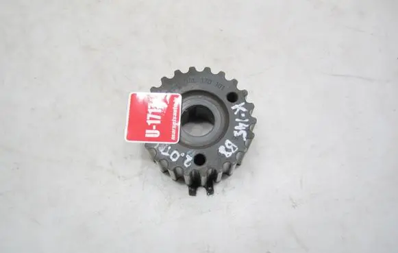 Volkswagen PASSAT B8 Fuel pump gear (pulley) 04L130101