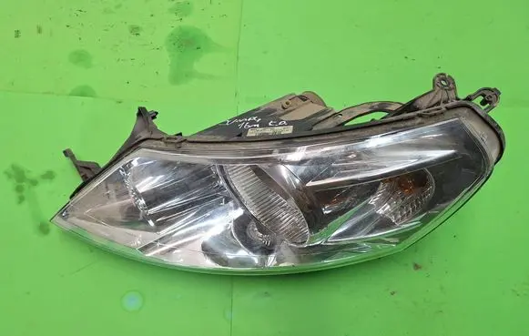 Citroen Jumpy Headlight/headlamp 89902605 1401368180