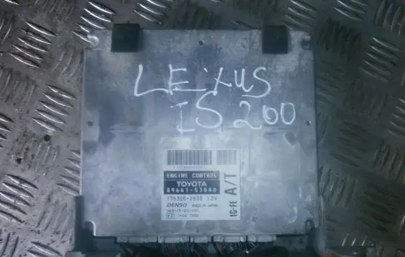 Lexus IS 200-300 Engine control unit/module 8966153040 1753002532