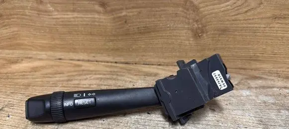 Volvo XC90 Wiper turn signal indicator stalk/switch 30768097