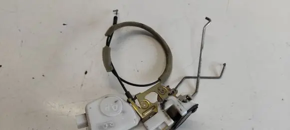 Mitsubishi Pajero Front door lock 00201B