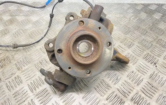 Citroen C4 Cactus Front wheel hub