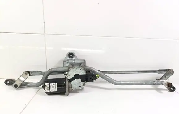 Volkswagen Transporter - Caravelle T5 Front wiper linkage and motor 7E1955113B