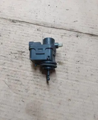 Renault Espace III Headlight level adjustment motor 7700420737