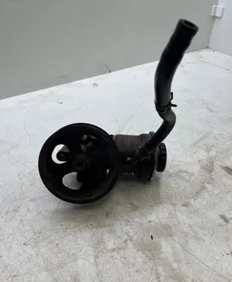 Toyota Avensis T250 Power steering pump