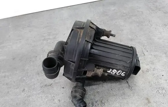 Audi A4 S4 B5 8D Secondary air pump 
