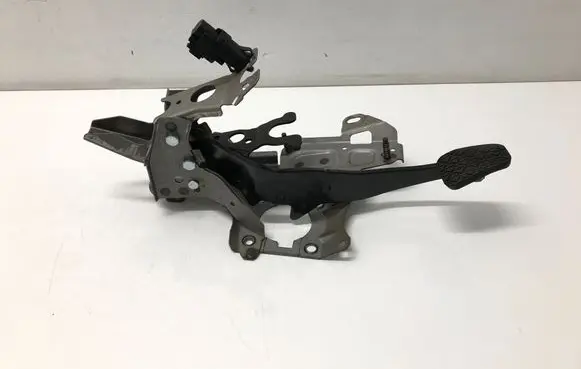 Ford Fiesta Brake pedal 8V512450EA