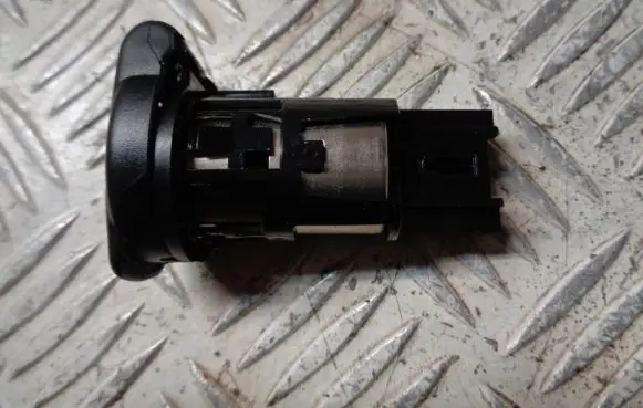 Dacia Duster II 12 V Socket (front) 