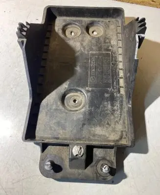 Battery tray