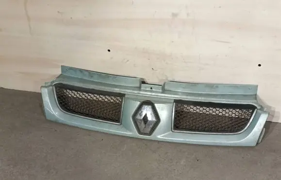 Renault Trafic II (X83) Front bumper upper radiator grill 7700313438 525719894 91166534
