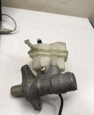 Renault Espace - Grand espace IV Master brake cylinder 8200181766